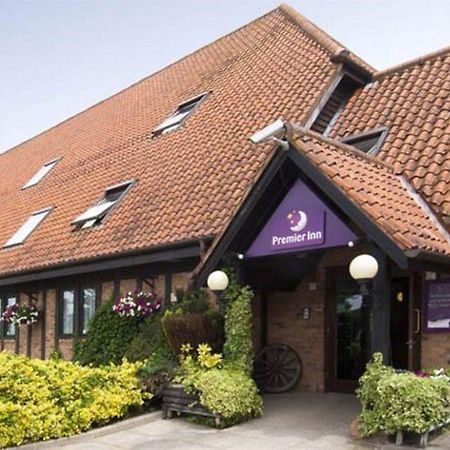 Premier Inn Milton Keynes South Екстериор снимка