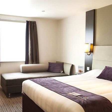 Premier Inn Milton Keynes South Екстериор снимка